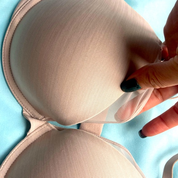 Victoria’s Secret Sexy Tee Push-up - Picture 5 of 7